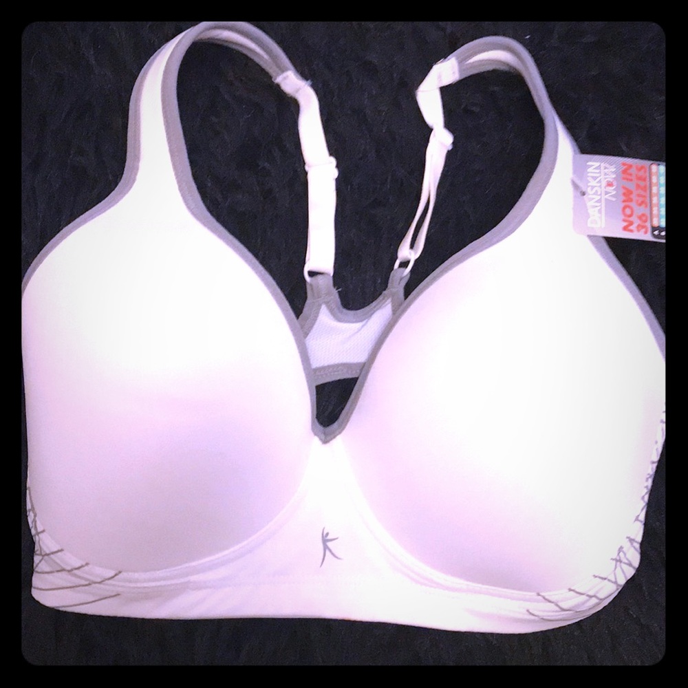 Danskin white racerback sports bra NWT 32DDD